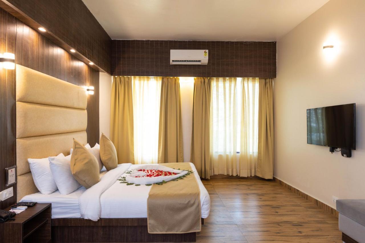 The Solitaire Dehradun Extérieur photo
