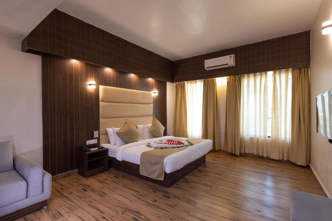 The Solitaire Dehradun Extérieur photo