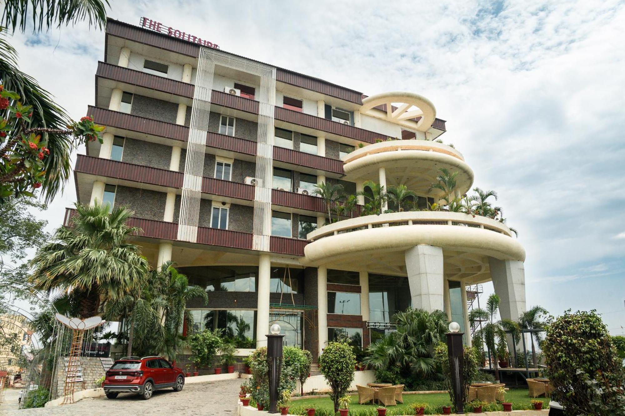 The Solitaire Dehradun Extérieur photo